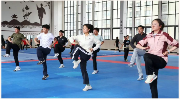 马边县体育教师武术培训进行时